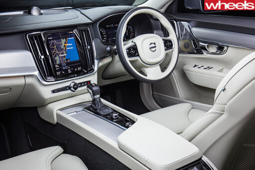 Volvo -S90-interior