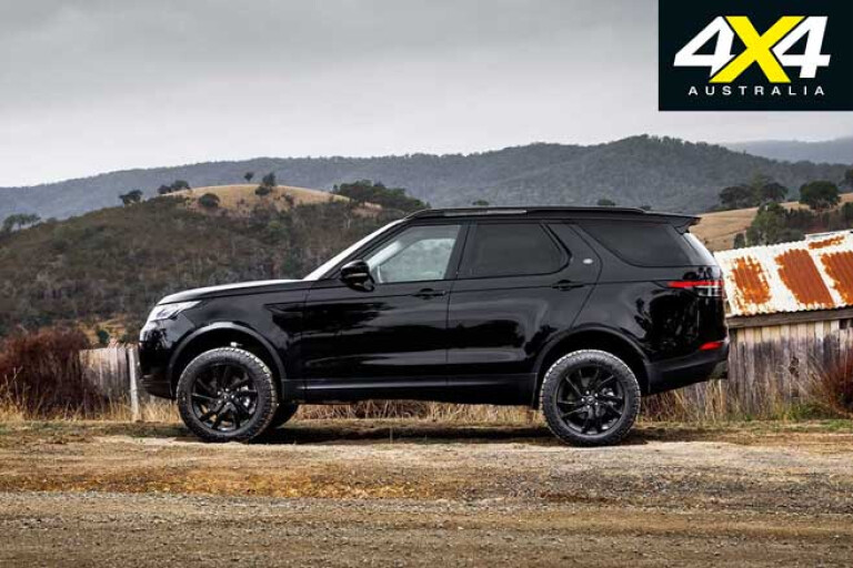 2019 Land Rover Discovery SD4 side profile