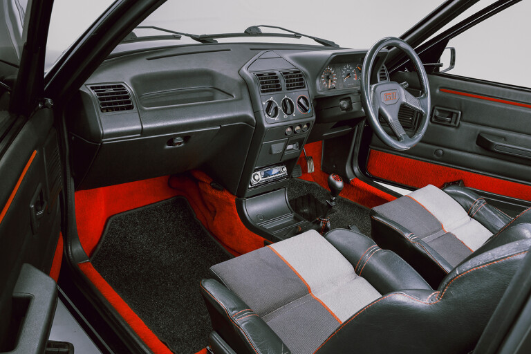 Classic Peugeot 205 GTi Interior