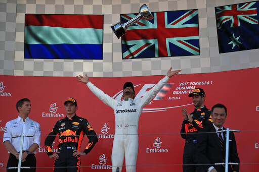 Lewis Hamilton wins 2017 F1 Japan Grand prix
