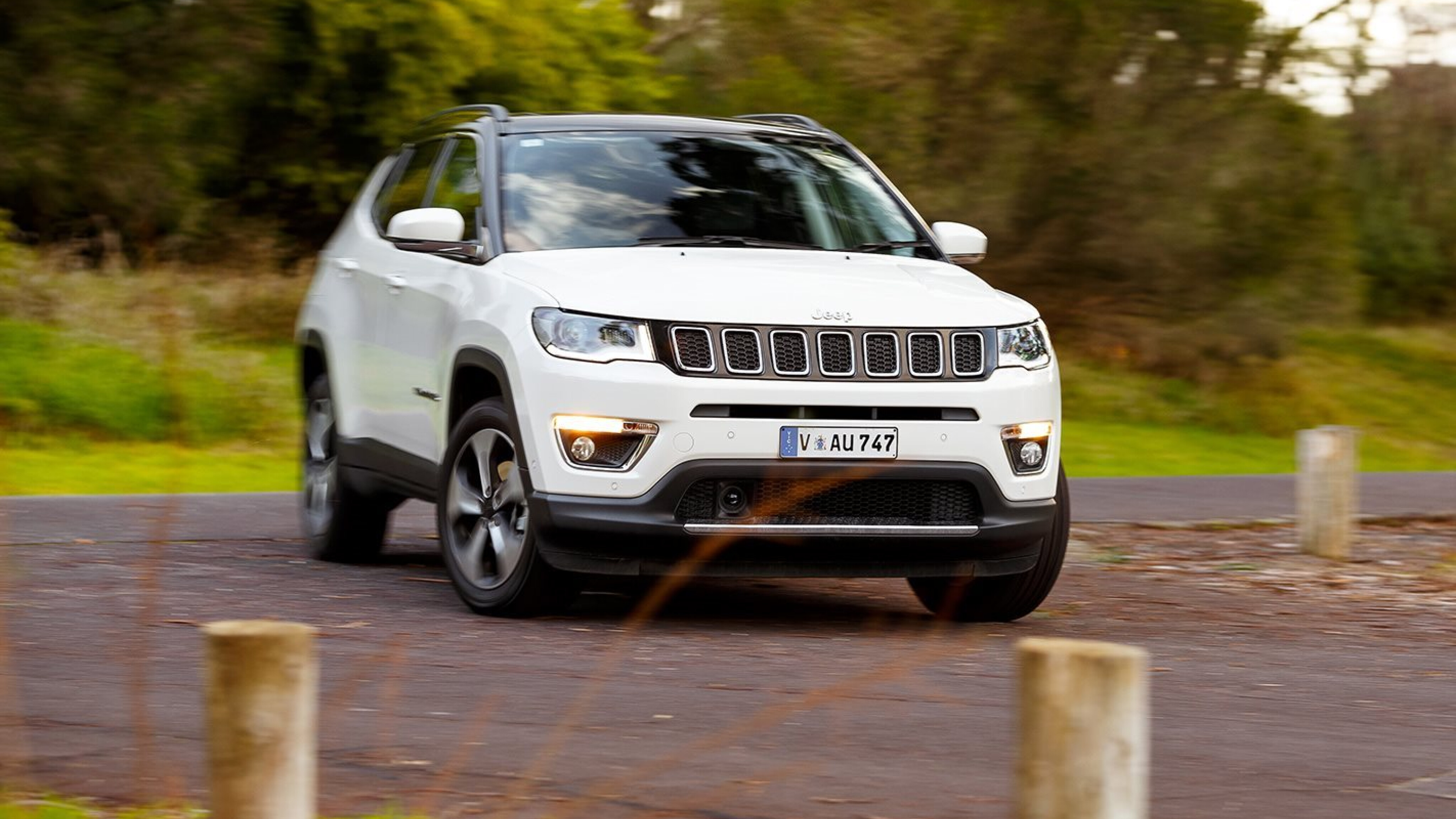 White 2018 jeep Compass Limited 2.0 D Diesel Manual