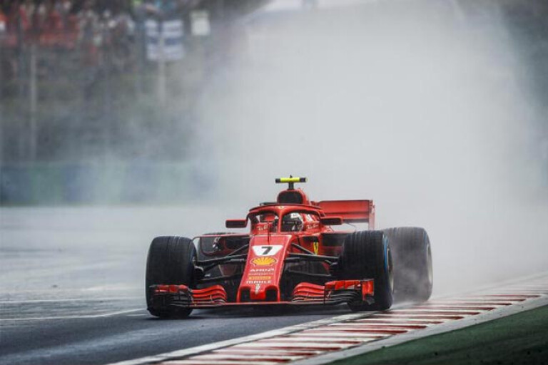 Kimi Raikkonen Ferrari F1 mist