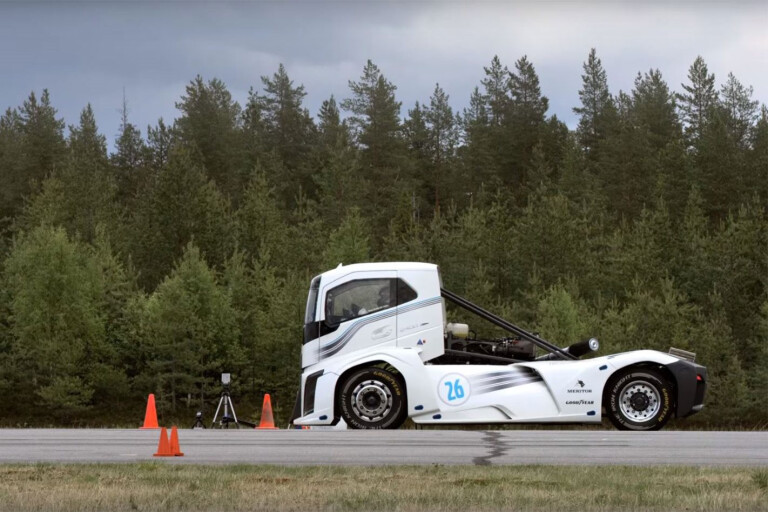 Volvo truck speed record