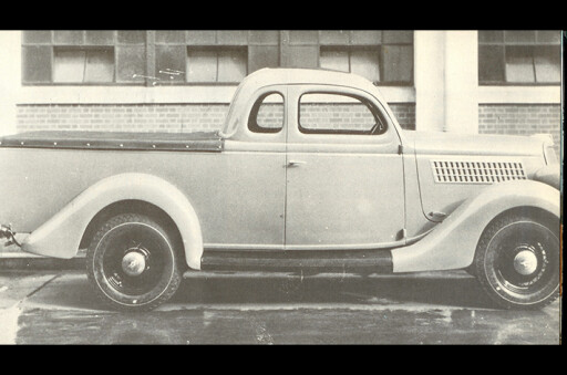 1932 Ford Deuce V8 Coupe