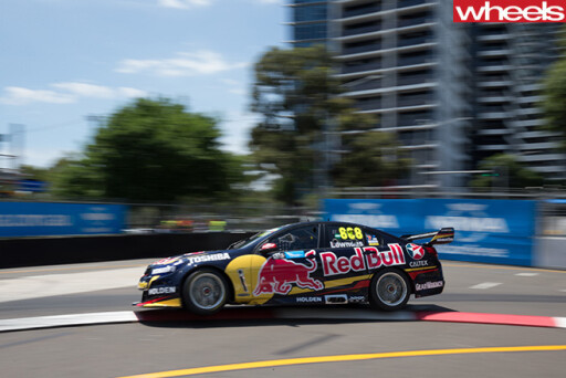 V8-Supercars -Holden -Commodore -drift -in -Sydney