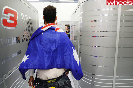 Daniel -Ricciardo -Australian -flag