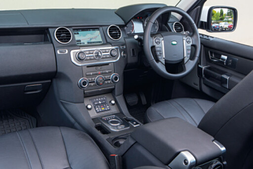 Land Rover Discovery 4 interior