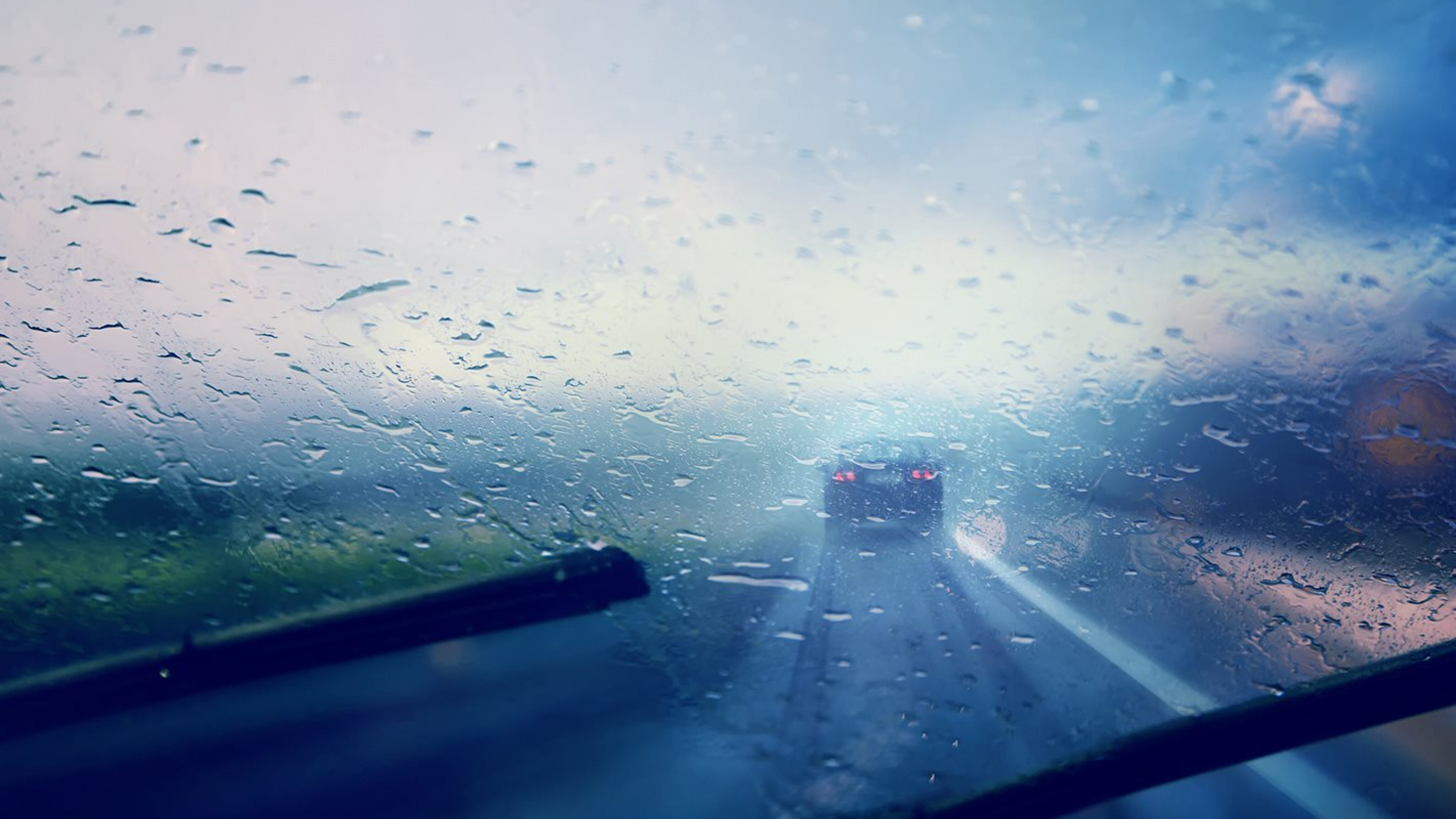 Rain X, keep your windscreen clean