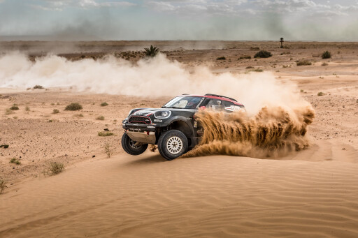 Mini-John-Cooper-Works-Dakar-buggy--offroading.jpg