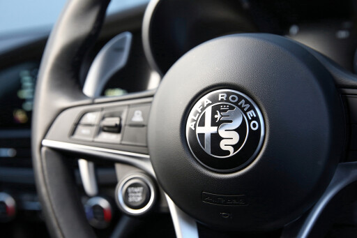 2017 Alfa Romeo Giulia Veloce Steering wheel