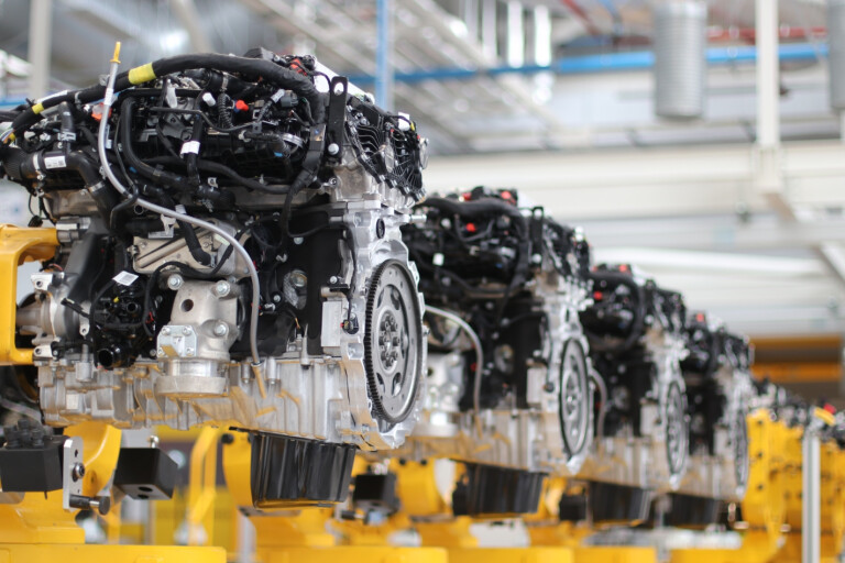 Range Rover Velar Ingenium engine
