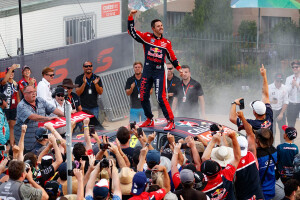 Jamie Whincup wins the cup