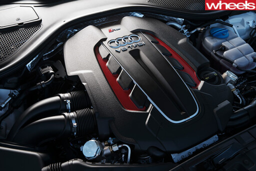 Audi -RS7-engine