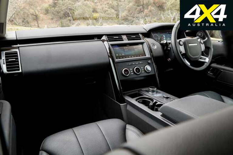 2020 4 X 4 Of The Year Land Rover Discovery Sd 6 Interior Jpg