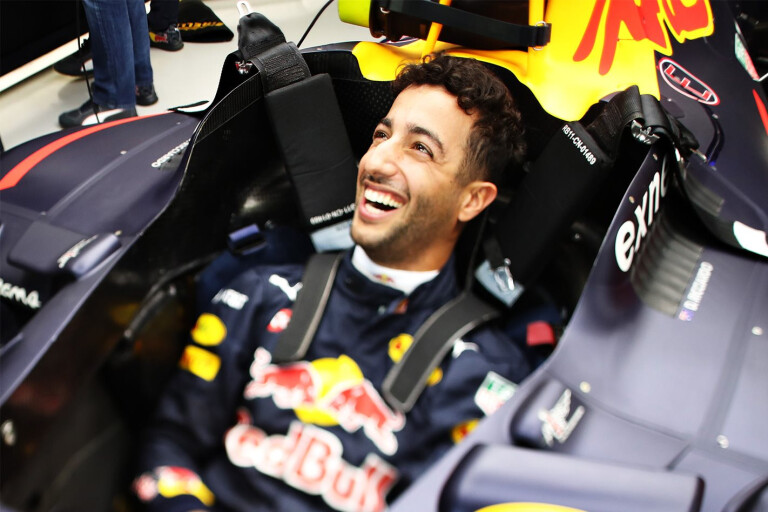 Daniel Ricciardo talks F1 Singapore GP risk vs reward