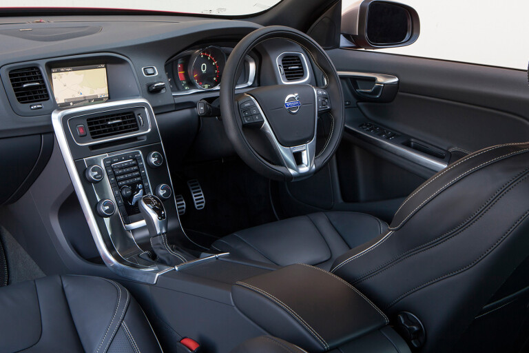 2016 Volvo S60 R-Design interior