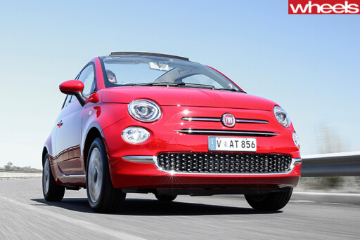 Fiat -500C-driving -front