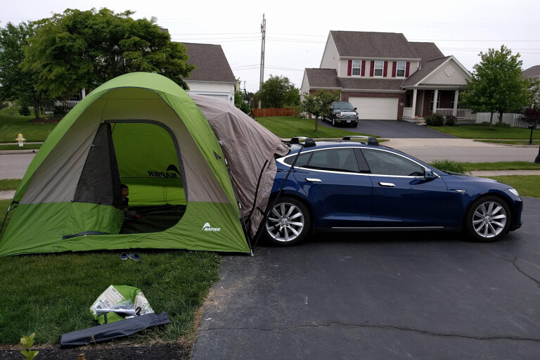 Tesla Tent S Jpg