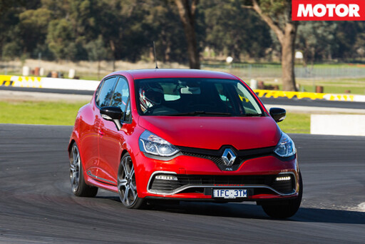 Renault sport clio trophy driving