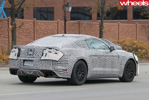2019-Ford -Mustang -GT-spied -rear