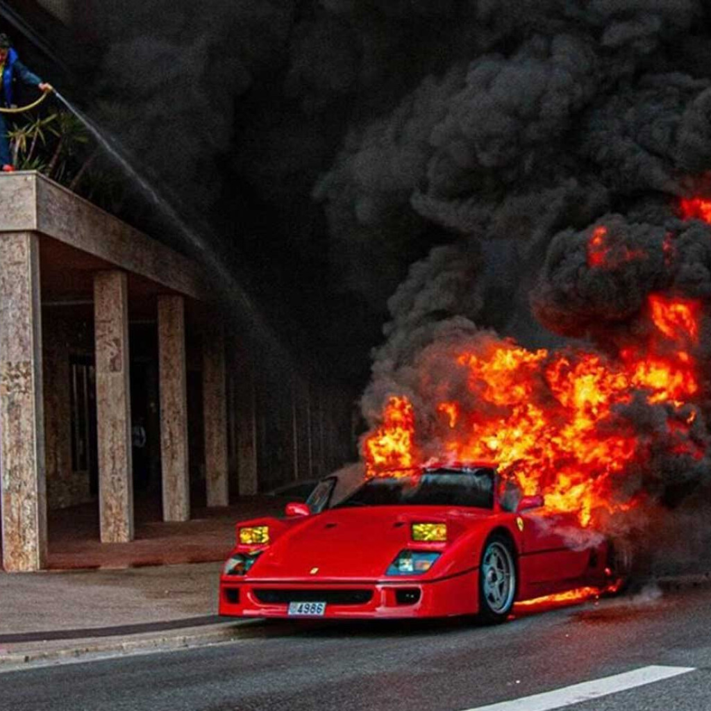 Ferrari F40 Burns In Monaco