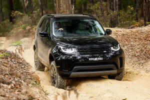 2019 Land Rover Discovery SD4 4x4 review