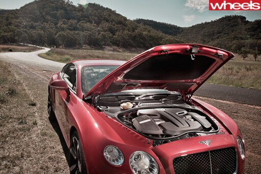 2013-Bentley -Continental -GT-engine