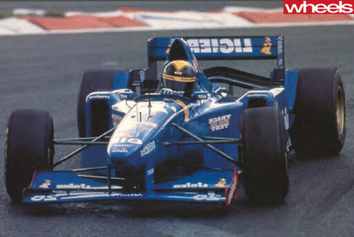1996-Ligier -JS41-F1-race -car -driving