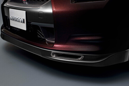 Nissan-GT-R-Spec-V-brake-ducts.jpg