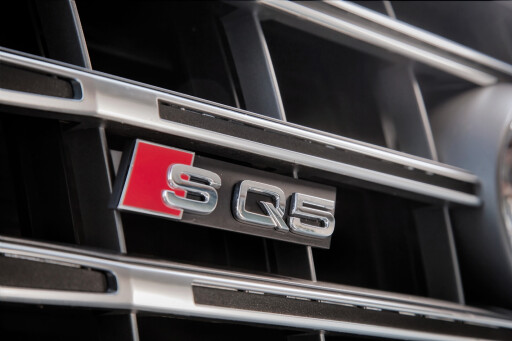 Audi SQ5 badge.jpg