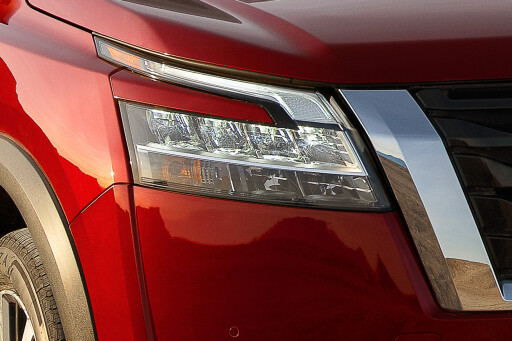 Nissan Pathfinder lighting