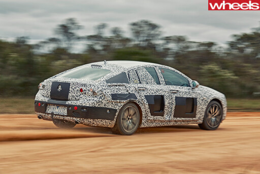 2018-Holden -Commodore -sand -drifting -rear