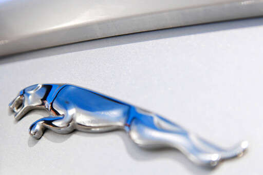 2009 Jaguar XF-R review badge