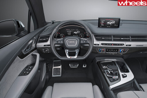 Audi -Q7-interior