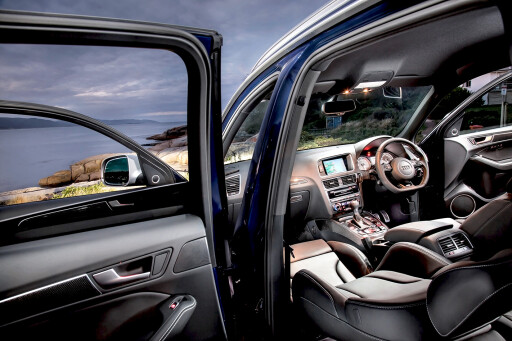 Audi SQ5 interior.jpg