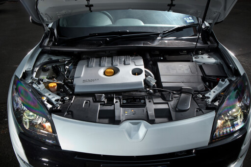 2012-Renault-Megane-RS265-engine.jpg