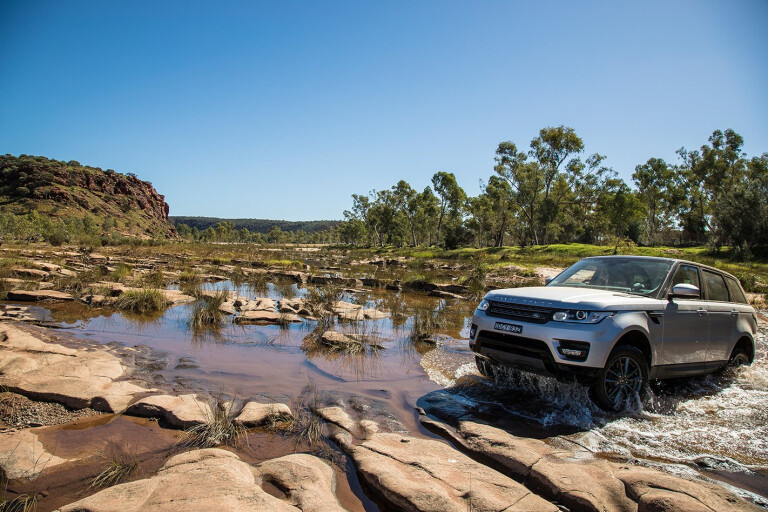 Ranger Rover Sport explores the Red Centre, NT