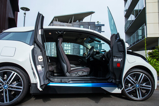 BMW-i 3-interior -open -door