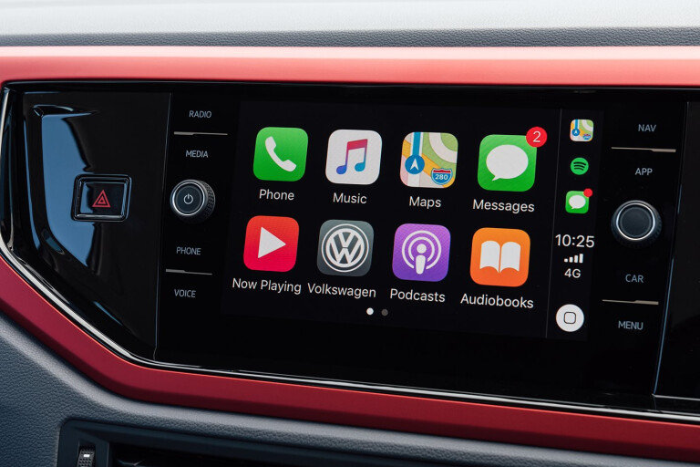 Apple CarPlay and Android Auto smartphone mirroring explained