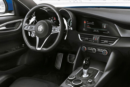 Alfa -Romeo -Giulia -Veloce -interior