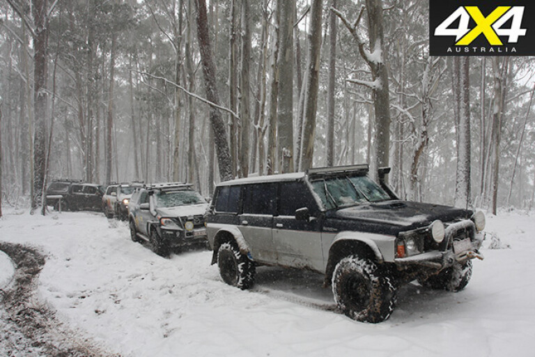 4x4s in the snow