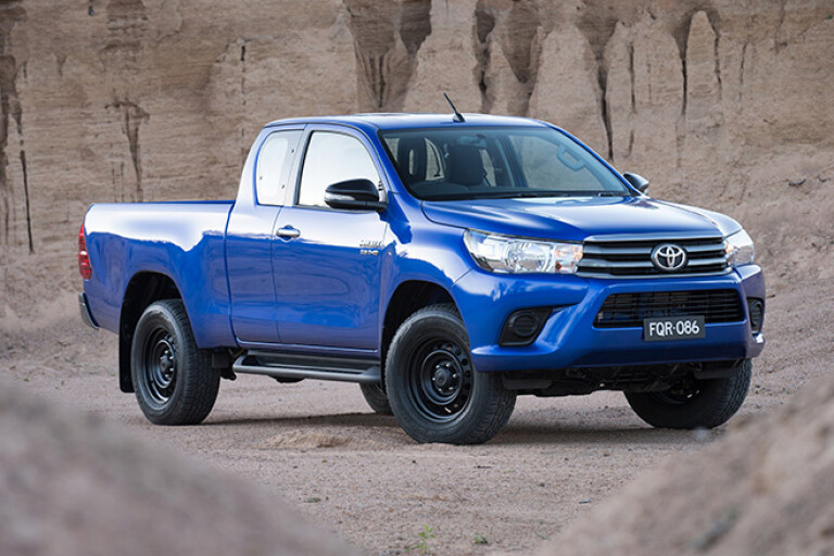 Toyota HiLux Front Side