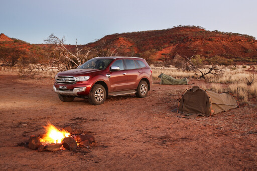 Ford-Everest-Titanium-outback.jpg