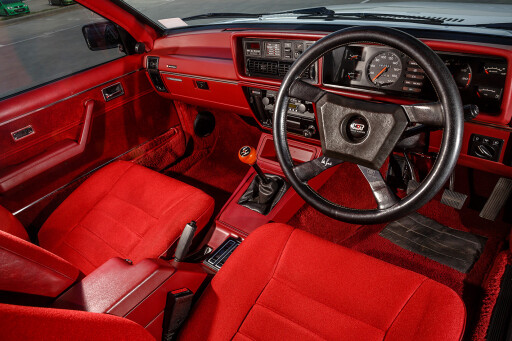 Holden-VC-Brock-Commodore-interior.jpg
