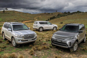 2018 Toyota Land Cruiser 200 vs Land Rover Discovery TD6 vs Nissan Y62 Patrol comparison review