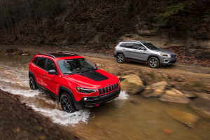 2019 Jeep Cherokee revealed at Detroit