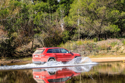 Jeep Grand Cherokee Trailhawk water crossing