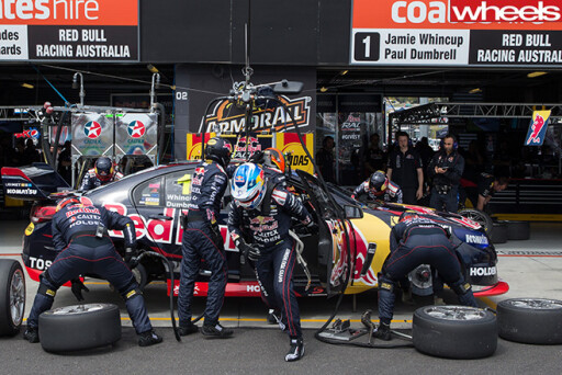 Jamie -Wincup -at -pitstop -practice -for -Bathurst -1000