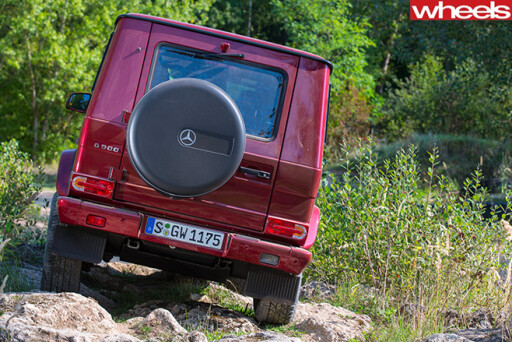 Mercedes -G500-rear -climbing -over -rocks