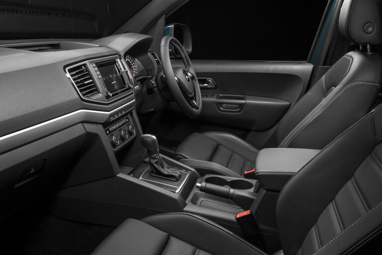 2019 VW Amarok 580 Interior Frontseats Jpg